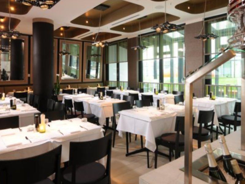 Отель Indigo Berlin-alexanderplatz, An Ihg Берлин