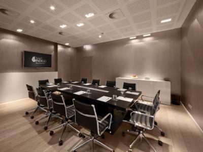 Indigo Berlin-alexanderplatz, An Ihg Отель 4*