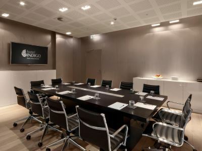 Отель Indigo Berlin-alexanderplatz, An Ihg